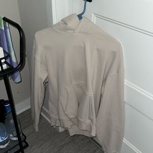 Aritzia women’s matte pearl perfect fit cream hoodie sweatshirt size large